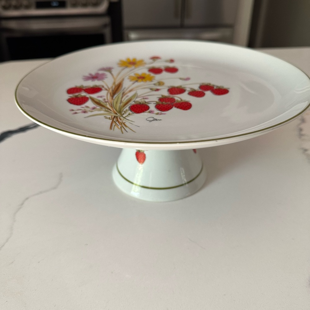 Saltera made in Japan Strawberry Garden Floral Cake Stand vintage by Himark